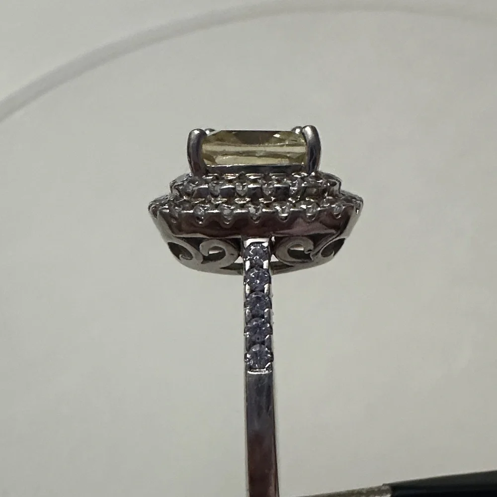 Elegant Silver and Gold-Toned Women's Ring